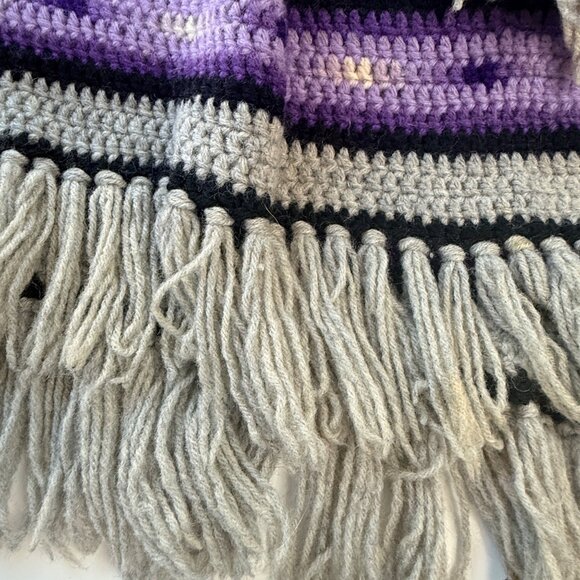 Handmade Crochet Poncho Womens One Size Gray Multicolor Striped Fringe Detail - Picture 8 of 9